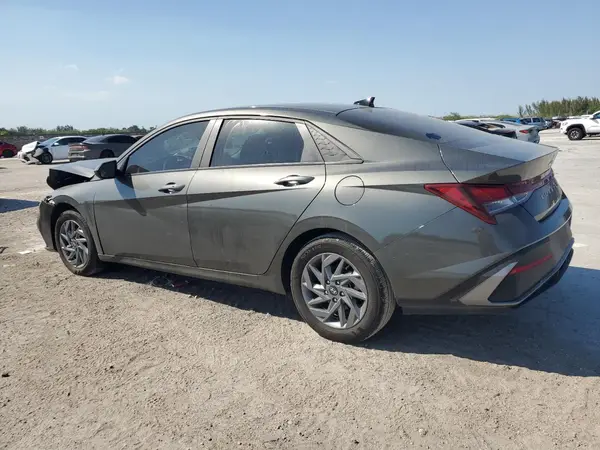 KMHLM4DGXRU636006 2024 HYUNDAI ELANTRA - Image 2