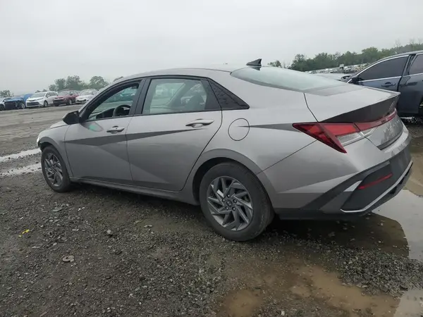 KMHLM4DGXRU640623 2024 HYUNDAI ELANTRA - Image 2