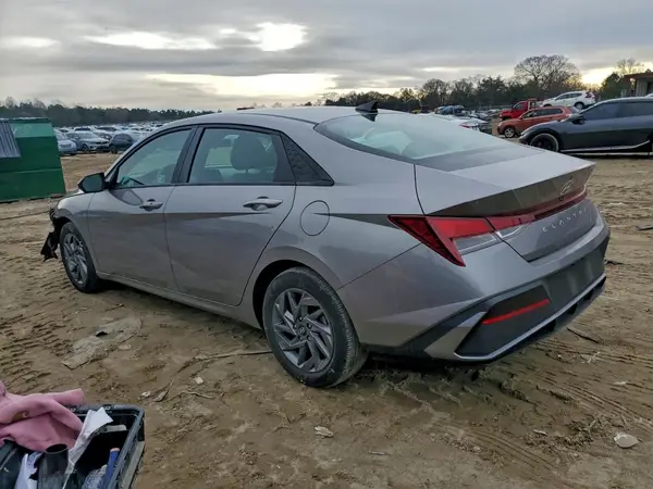 KMHLM4DGXRU652643 2024 HYUNDAI ELANTRA - Image 2