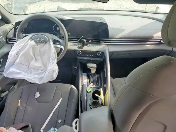 KMHLM4DGXRU655879 2024 HYUNDAI ELANTRA - Image 8