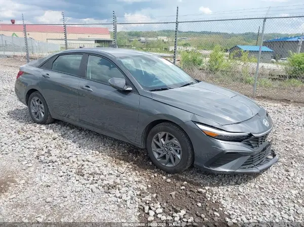 KMHLM4DGXRU658961 2024 HYUNDAI ELANTRA - Image 1