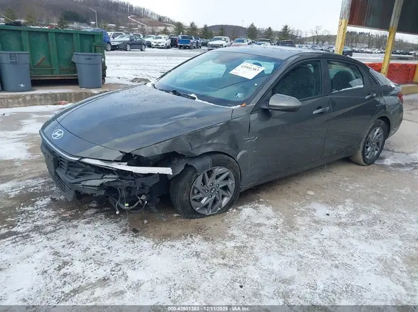 KMHLM4DGXRU660760 2024 HYUNDAI ELANTRA - Image 2