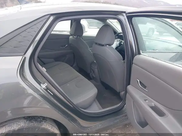 KMHLM4DGXRU660760 2024 HYUNDAI ELANTRA - Image 8