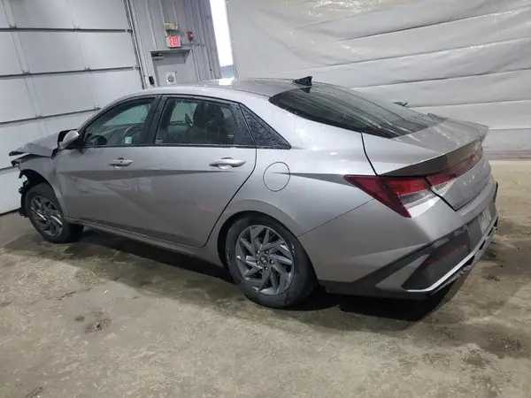 KMHLM4DGXRU665117 2024 HYUNDAI ELANTRA - Image 2