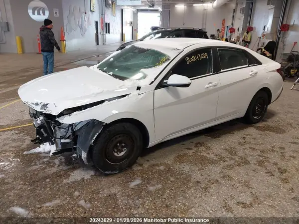 KMHLM4DGXRU666588 2024 HYUNDAI ELANTRA - Image 2