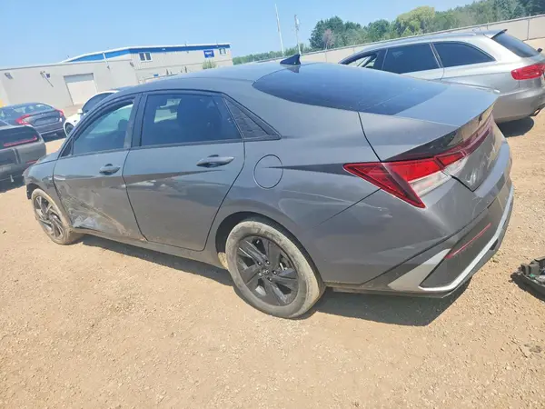 KMHLM4DGXRU666798 2024 HYUNDAI ELANTRA - Image 2