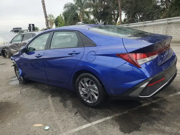KMHLM4DGXRU672889 2024 HYUNDAI ELANTRA - Image 2