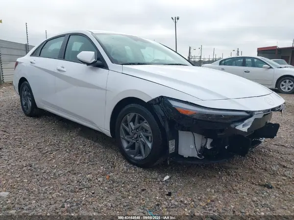 KMHLM4DGXRU675193 2024 HYUNDAI ELANTRA - Image 1