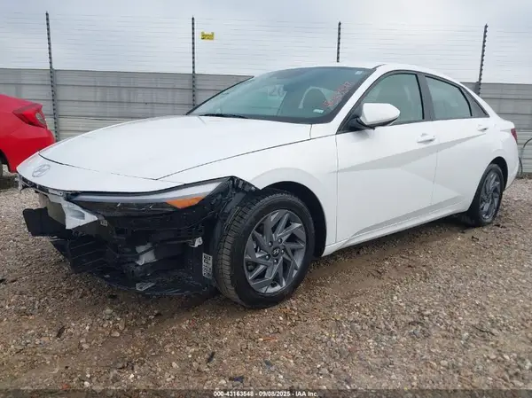 KMHLM4DGXRU675193 2024 HYUNDAI ELANTRA - Image 2