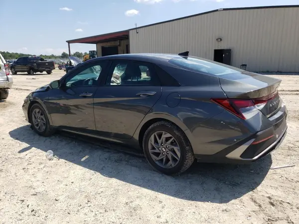 KMHLM4DGXRU675257 2024 HYUNDAI ELANTRA - Image 2
