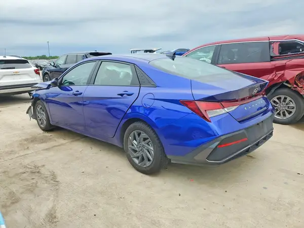 KMHLM4DGXRU678627 2024 HYUNDAI ELANTRA - Image 2