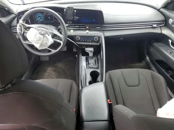 KMHLM4DGXRU678627 2024 HYUNDAI ELANTRA - Image 8