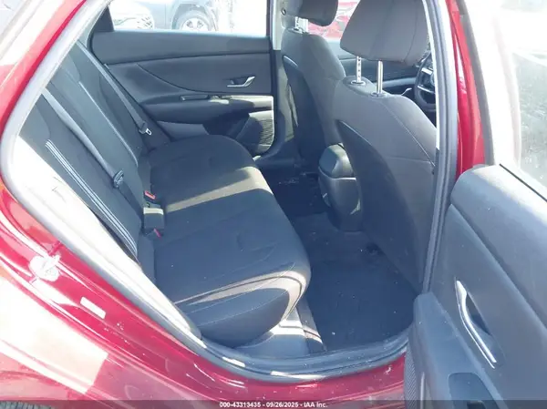 KMHLM4DGXRU680104 2024 HYUNDAI ELANTRA - Image 8
