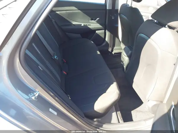 KMHLM4DGXRU680135 2024 HYUNDAI ELANTRA - Image 8