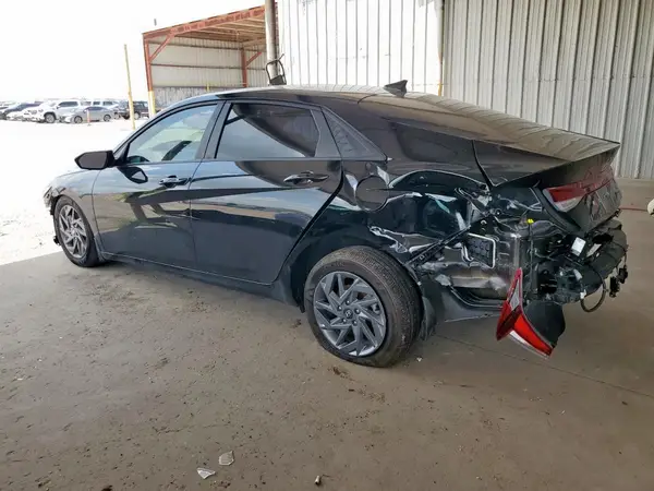 KMHLM4DGXRU686095 2024 HYUNDAI ELANTRA - Image 2