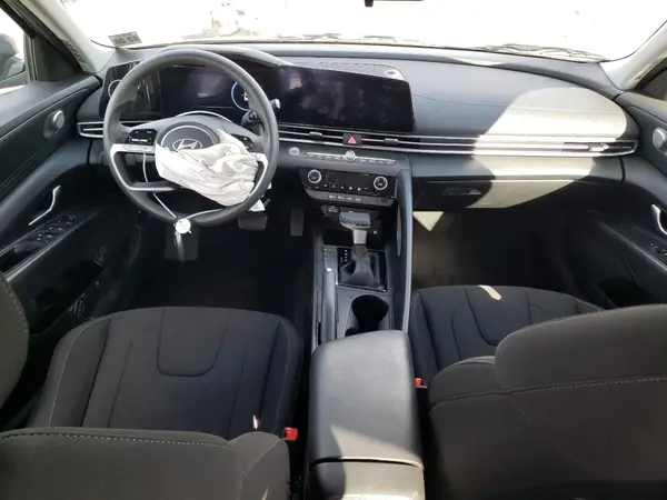 KMHLM4DGXRU687229 2024 HYUNDAI ELANTRA - Image 8