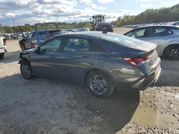 KMHLM4DGXRU688283 2024 HYUNDAI ELANTRA - Image 2
