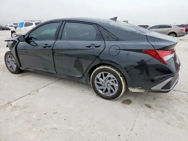 KMHLM4DGXRU696089 2024 HYUNDAI ELANTRA - Image 2