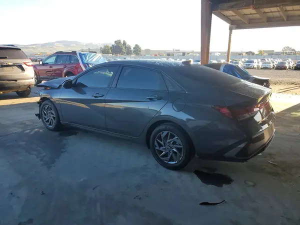 KMHLM4DGXRU697050 2024 HYUNDAI ELANTRA - Image 2