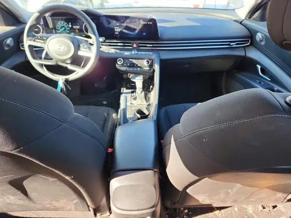 KMHLM4DGXRU697145 2024 HYUNDAI ELANTRA - Image 8