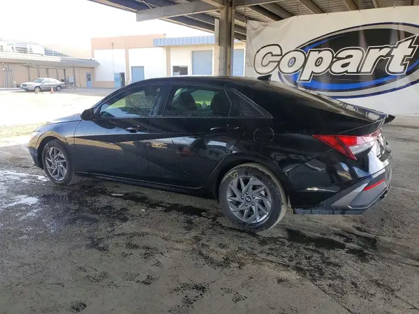 KMHLM4DGXRU699641 2024 HYUNDAI ELANTRA - Image 2
