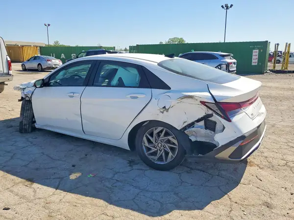 KMHLM4DGXRU702151 2024 HYUNDAI ELANTRA - Image 2