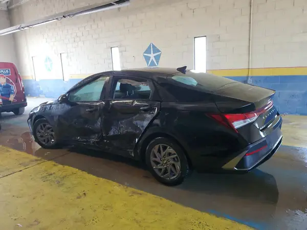 KMHLM4DGXRU702506 2024 HYUNDAI ELANTRA - Image 2