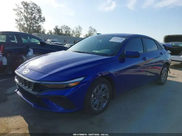 KMHLM4DGXRU708435 2024 HYUNDAI ELANTRA - Image 2