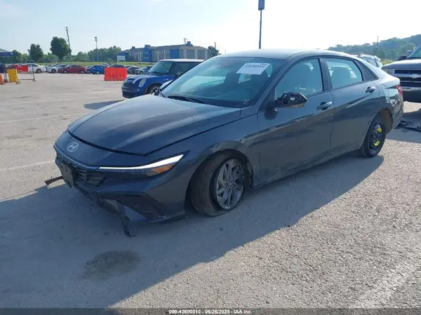 KMHLM4DGXRU714333 2024 HYUNDAI ELANTRA - Image 2