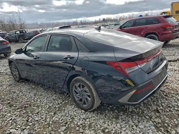 KMHLM4DGXRU715112 2024 HYUNDAI ELANTRA - Image 2
