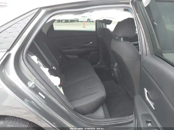 KMHLM4DGXRU717152 2024 HYUNDAI ELANTRA - Image 8
