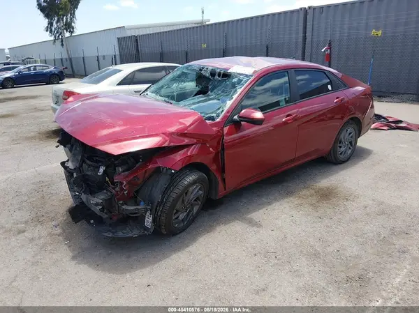 KMHLM4DGXRU733206 2024 HYUNDAI ELANTRA - Image 2