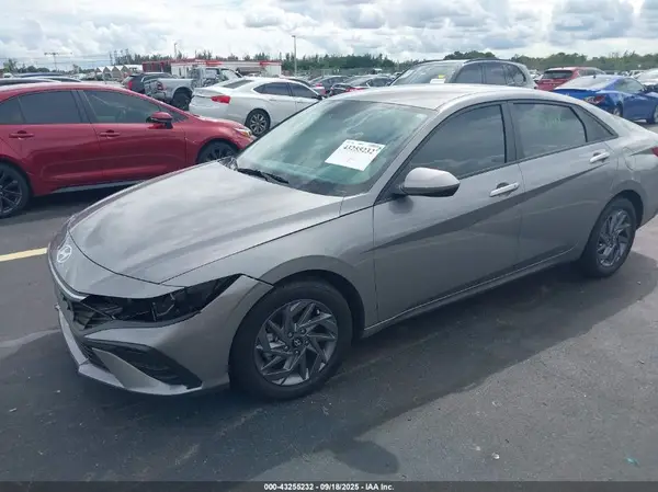 KMHLM4DGXRU734193 2024 HYUNDAI ELANTRA - Image 2