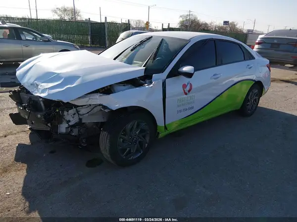 KMHLM4DGXRU736624 2024 HYUNDAI ELANTRA - Image 2