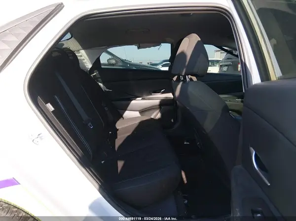 KMHLM4DGXRU736624 2024 HYUNDAI ELANTRA - Image 8