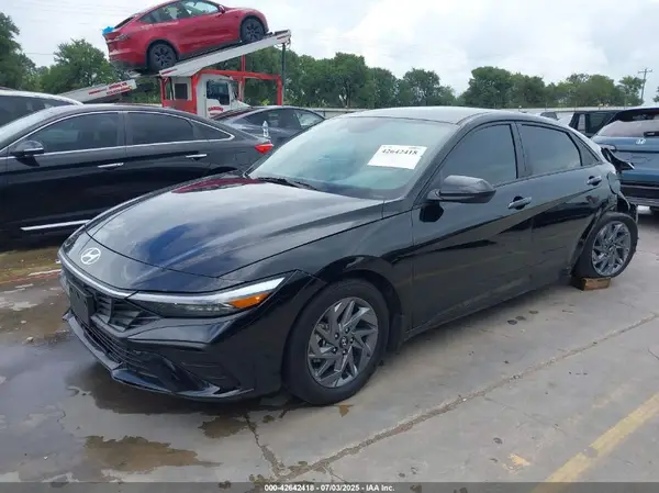 KMHLM4DGXRU738552 2024 HYUNDAI ELANTRA - Image 2
