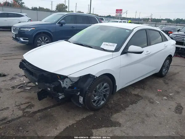 KMHLM4DGXRU739152 2024 HYUNDAI ELANTRA - Image 2