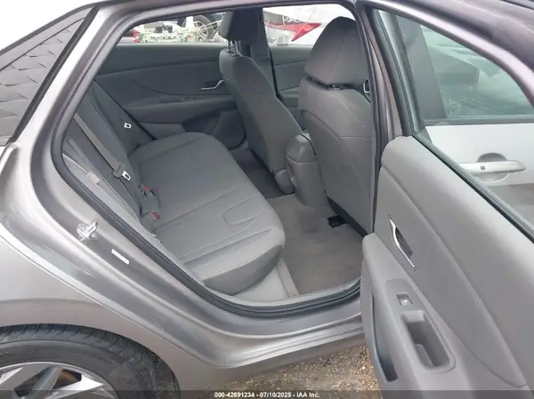 KMHLM4DGXRU745257 2024 HYUNDAI ELANTRA - Image 8