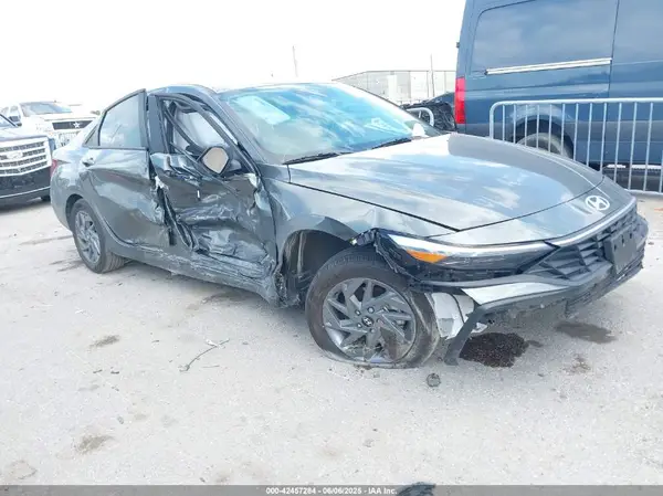 KMHLM4DGXRU748689 2024 HYUNDAI ELANTRA - Image 1
