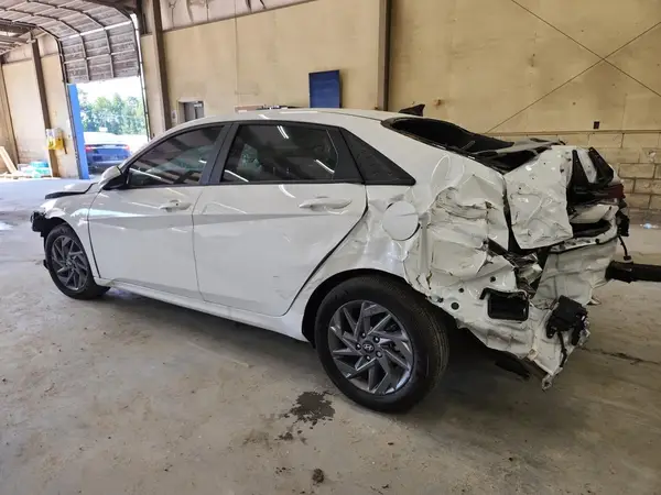 KMHLM4DGXRU752614 2024 HYUNDAI ELANTRA - Image 2