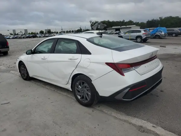 KMHLM4DGXRU753164 2024 HYUNDAI ELANTRA - Image 2