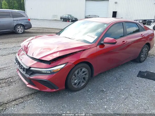 KMHLM4DGXRU759398 2024 HYUNDAI ELANTRA - Image 2