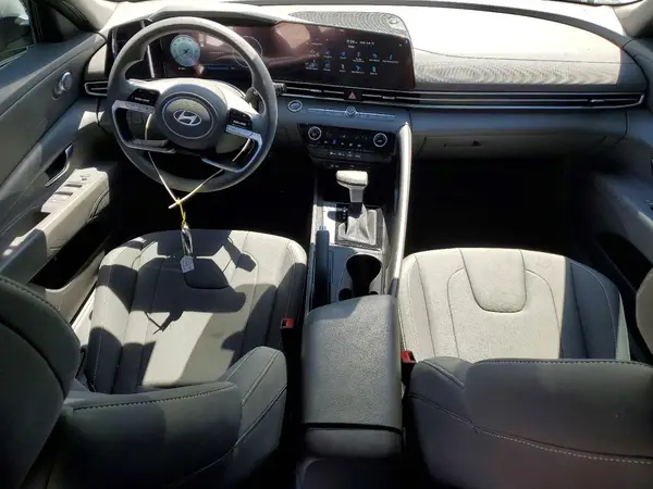 KMHLM4DGXRU762690 2024 HYUNDAI ELANTRA - Image 8