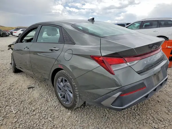KMHLM4DGXRU765220 2024 HYUNDAI ELANTRA - Image 2