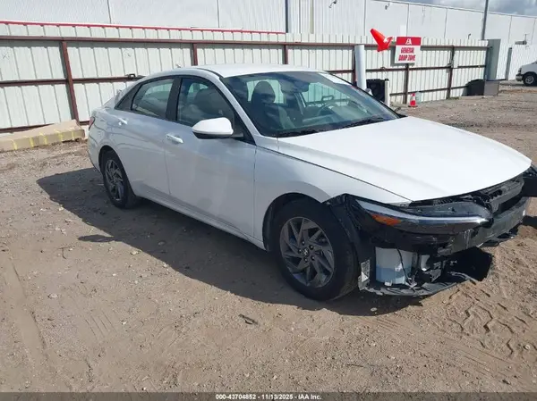 KMHLM4DGXRU769526 2024 HYUNDAI ELANTRA - Image 1