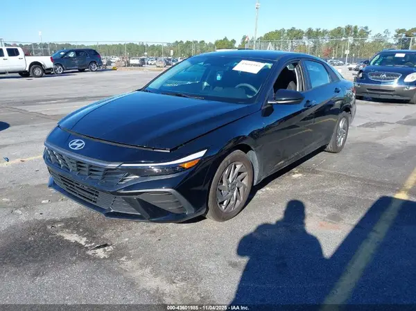 KMHLM4DGXRU772314 2024 HYUNDAI ELANTRA - Image 2