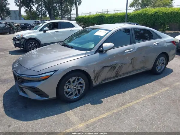 KMHLM4DGXRU774886 2024 HYUNDAI ELANTRA - Image 2