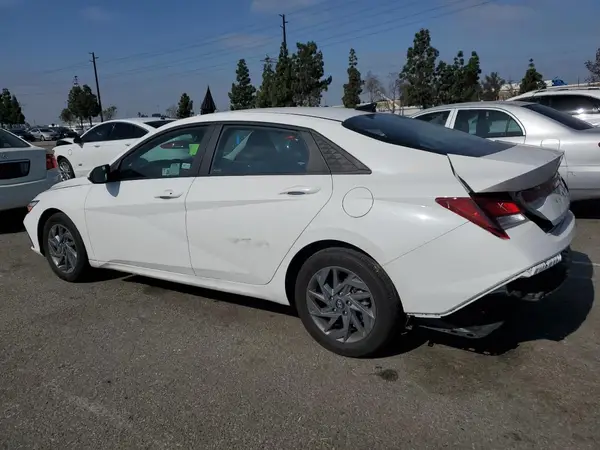KMHLM4DGXRU779098 2024 HYUNDAI ELANTRA - Image 2