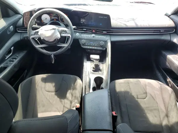 KMHLM4DGXRU779246 2024 HYUNDAI ELANTRA - Image 8