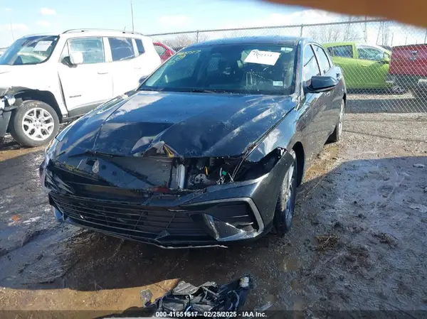 KMHLM4DGXRU784172 2024 HYUNDAI ELANTRA - Image 2